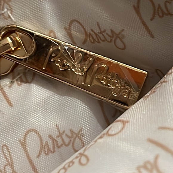 NEW! Packed Party Cozy Up Tote - Picture 12 of 12